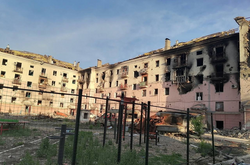 Под завалами в Мариуполе до сих пор остаются тела убитых гражданских