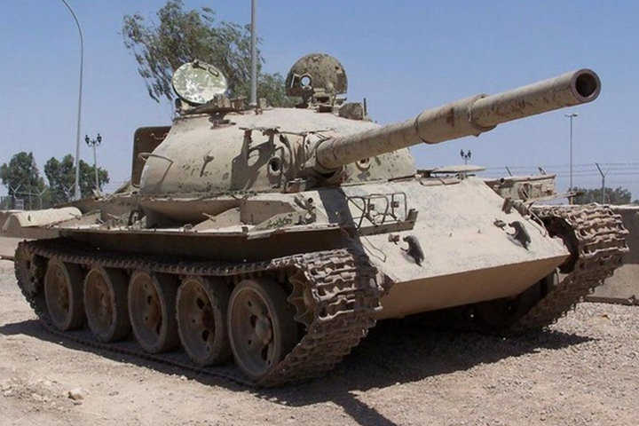 Останній бій для Т-62. Навіщо Путін жене старі танки в Україну