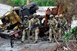 Українські бійці тримають оборону Лисичанська