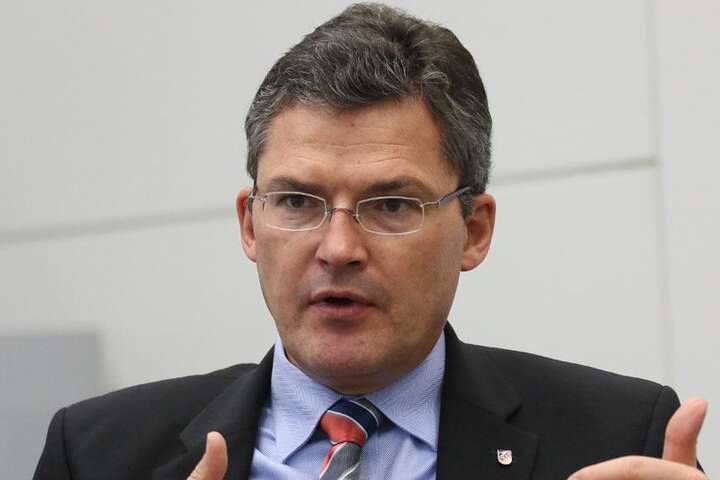 Депутат Бундестагу вимагає розслідувати навмисне створення енергозалежності Німеччини від Росії