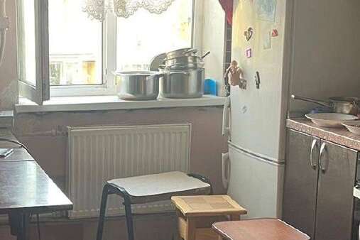 На Київщині дворічна дитина випала з вікна