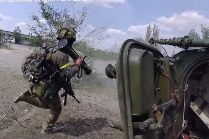 Інтернаціональний легіон показав, як йдуть бої в Сєвєродонецьку (відео)