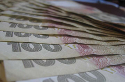 С 1 июля растут зарплаты и пенсии: сколько будут получать украинцы