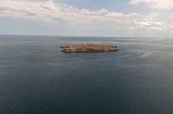 Рашисты покинули украинский остров в Черном море