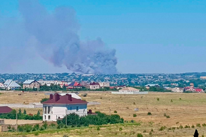 Над Чернобаевкой виднеется столб густого дыма - На Юге Украины оккупанты с боями отступают