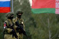  Подоляк пообіцяв, що про небезпеку нападу Білорусі владники попередять українців завчасно 
