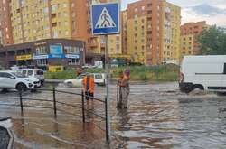 Тернопіль пішов під воду: у місті вирувала сильна злива (фото, відео)