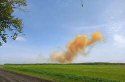 Рашисты намеренно обстреливают склады со взрывоопасными веществами