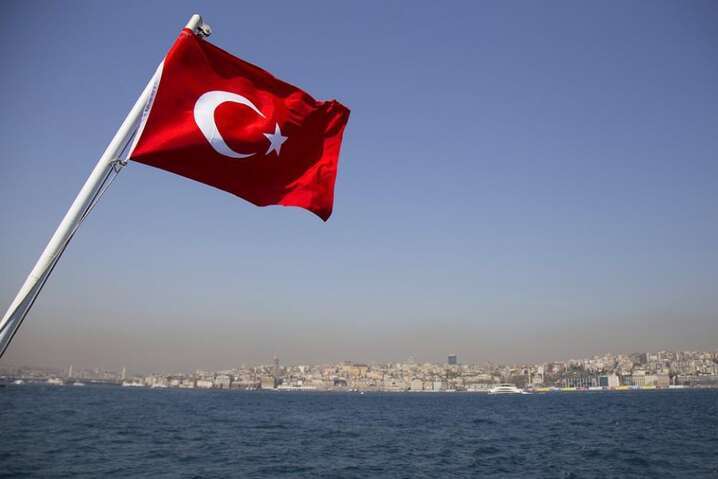 Турция задержала судно с ворованным украинским зерном