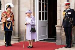 Елизавета II передаст часть королевских обязанностей: что случилось