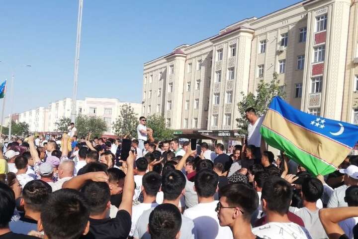 Протести в Узбекистані. Влада повідомила про перші жертви