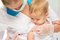 Американська компанія припиняє постачання в РФ вакцин для немовлят             