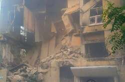 У Маріуполі почали обвалюватися постраждалі будинки