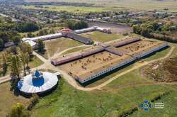 В інтересах окупантів підозрюваний здійснював оптові операції з зерном, необробленим тютюном i кормами для тварин