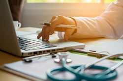 Как сформировать заявление-расчет по е-больничным