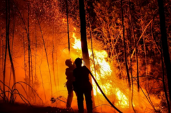 Зазначається, що кілька сіл під прямою загрозою.