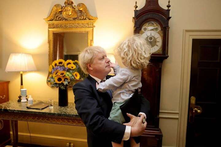 Борис Джонсон вперше показав свою доньку: зворушливі фото