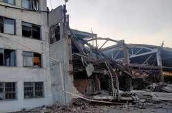 У результаті ранкового ракетного удару по Дружківці зруйновано лікарню, палац культури