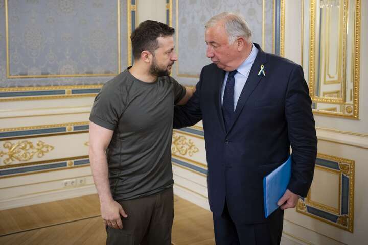 Зеленський обговорив відновлення України з головою Сенату Франції (фото)