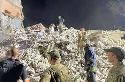 Число жертв обстрела многоэтажки во Часовом Яру возросло до десяти