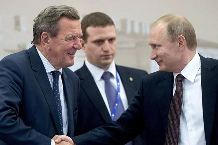 Экс-канцлер Германии Шредер отказался разрывать контакты с Путиным