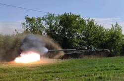 Українські воїни стійко тримають оборону