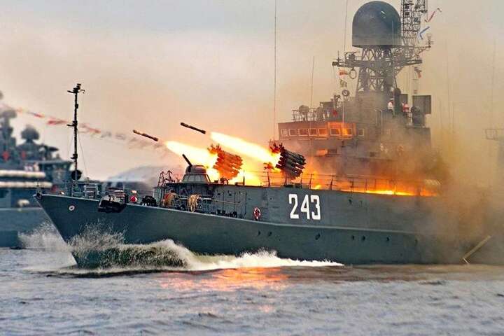У Чорному морі противник утримує у готовності сім носіїв ракет «Калібр» 