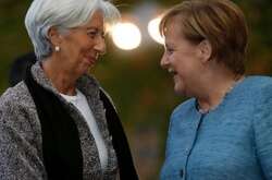 Хакери атакували голову Європейського центробанку з номера Меркель