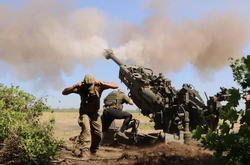 В Херсонской области защитники уничтожили боевую машину пехоты россиян (видео)