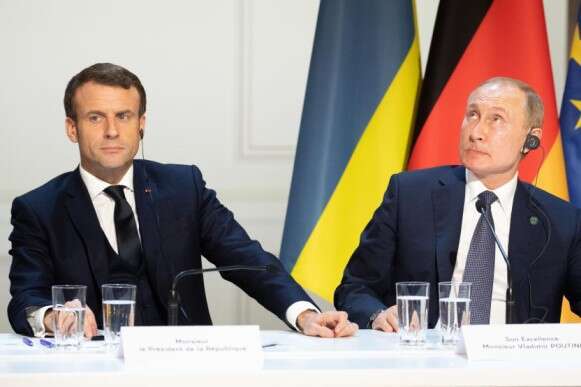 «Зберегти обличчя Путіну». Французький дипломат пояснив, що насправді мав на увазі Макрон