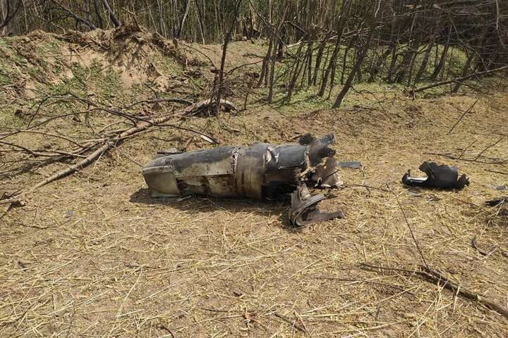 ЗСУ показали уламки збитих біля Вінниці ракет (фото)