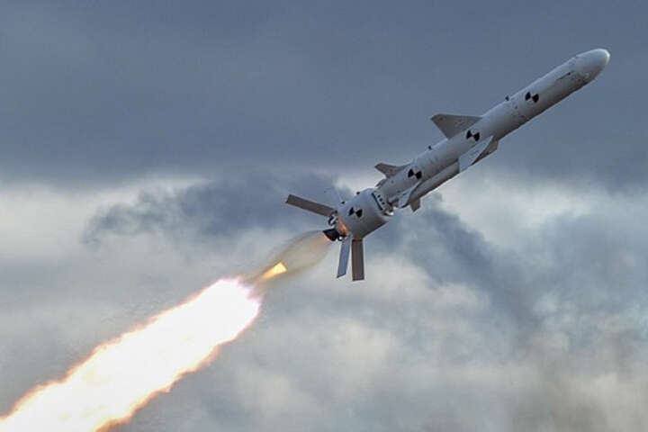 Дніпро бомбили ракетами X-101: сили ППО збили чотири