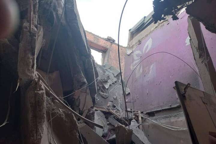 Окупанти накрили «Градами» Нікополь: люди під завалами будинків (фото)
