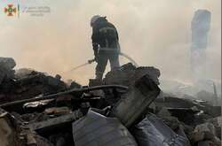 Ракетний удар по Миколаєву: рятувальники показали наслідки (фото)