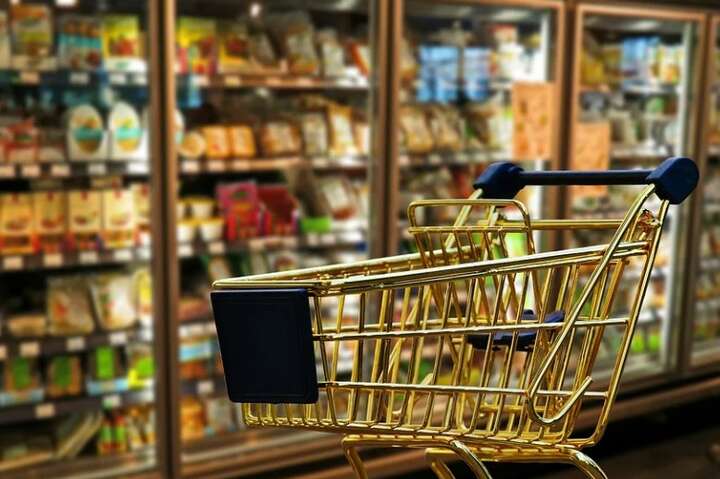 Чому ціни на продукти в супермаркетах різко зросли? Відома торгова мережа назвала причину
