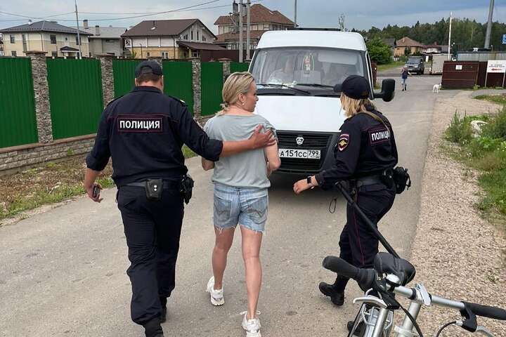 Поліція у Росії затримала пропагандистку Овсяннікову (фото)