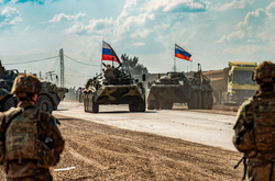 В телефонном разговоре оккупант рассказывает бабушке, что сейчас его подразделение находится где-то за Изюмом и они &laquo;берут лес&raquo;