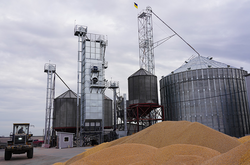 Росіяни продовжують викрадати елеватори у фермерів, які відмовляються з ними співпрацювати