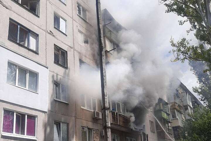 Атака на Краматорськ: рятувальники показали наслідки (фото)