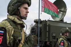 Білорусь активно переміщує військову техніку до кордонів з Україною 