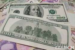 НБУ обвалив курс гривні на 25%