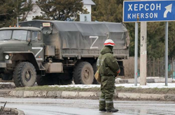 Возле Херсона оккупанты хотят построить понтонную переправу