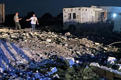 ЗМІ оприлюднили фото наслідків авіаудару по  околицях Дамаска 