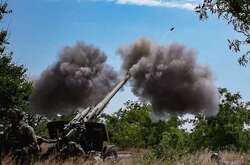 Украинские воины ударили по вражеской бронетехнике и сожгли ее