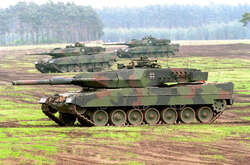 Бундестаг требует от правительства Германии передавать танки напрямую Украине