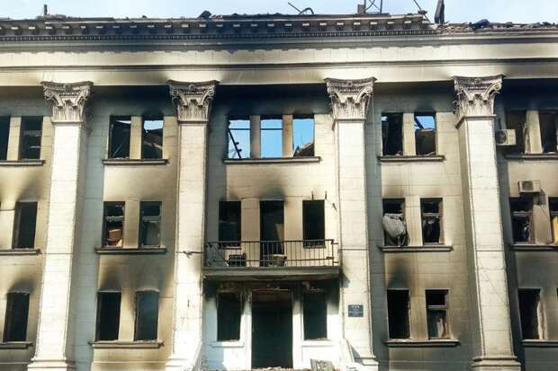 Бомбардировка драмтеатра в Мариуполе: оккупанты готовят фальсификацию