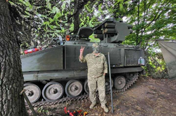 ЗРК Stormer HVM имеет боезапас в 12 ракет StarStreak