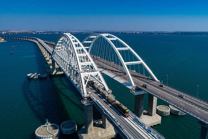 Данилов намекнул на будущее Крымского моста (фото)