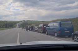 Оккупанты блокируют выезд на Запорожье: люди умирают в очереди