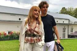 Галкин похвастался помидорами и кабачками со своего огорода в Юрмале